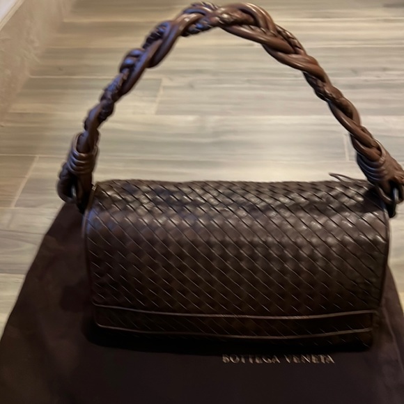 Bottega Veneta Handbags - Bottega Veneta intrecciato leather shoulder bag dark brown, suede lining.